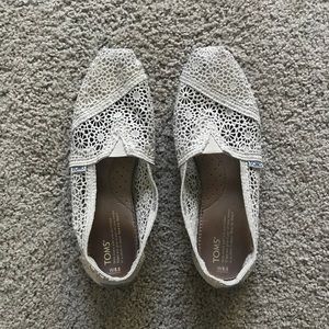 Toms Crochet Slip-On